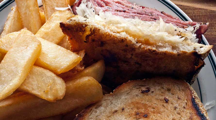 Pastrami on Rye: The Classic Jewish Sandwich